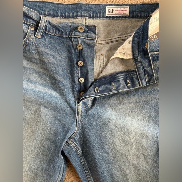 Gap High Rise Cheeky Straight Jean - Picture 5 of 7